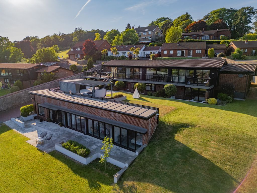 Property photo 1 of 53