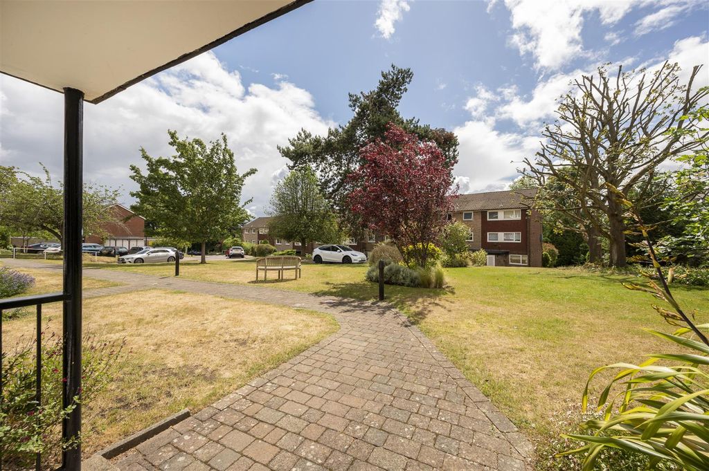 Property photo 2 of 13 18 0Akhill Court -3.Jpg