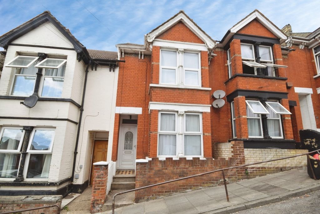 Property photo 1 of 5 Institute Road Fr...