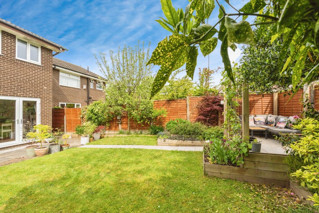 Property photo 1 of 15 Garden