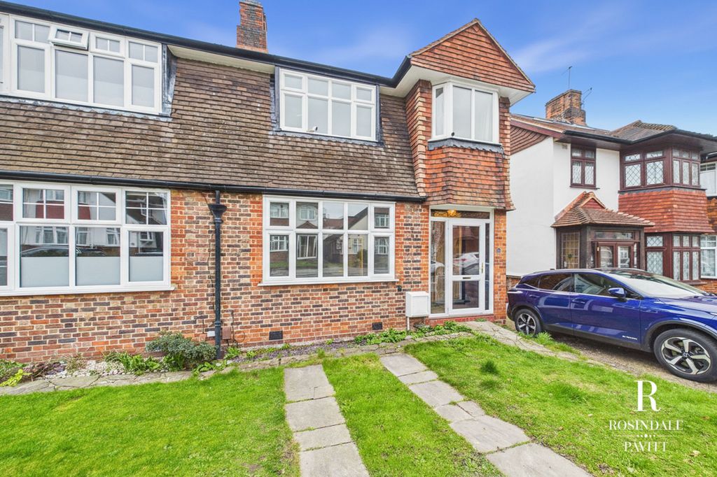 Property photo 1 of 31