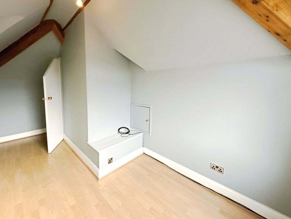 Property photo 3 of 18 Picture No. 02