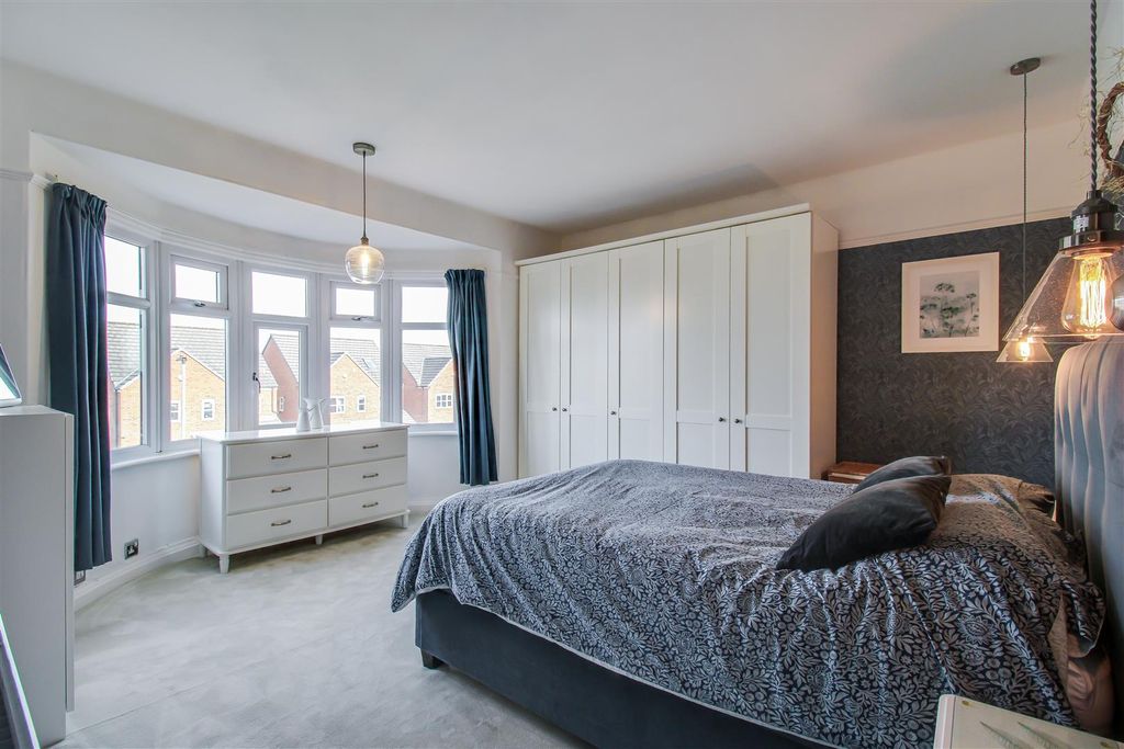 Additional image 16 of 5 bed detached house for saleValley Road, Dewsbury WF12