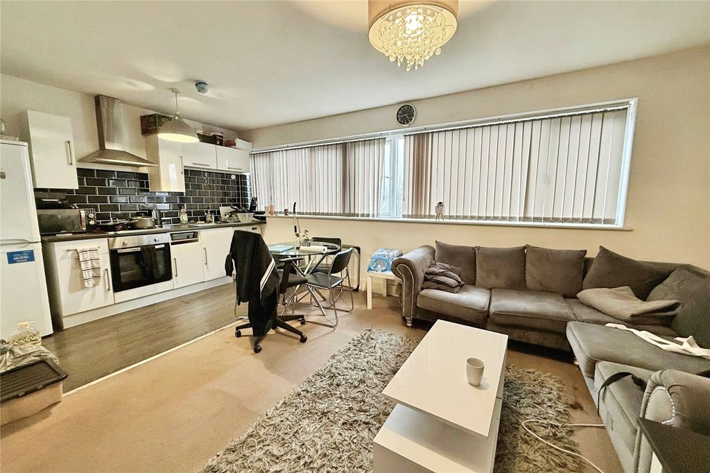 Property photo 2 of 8 Picture No. 06