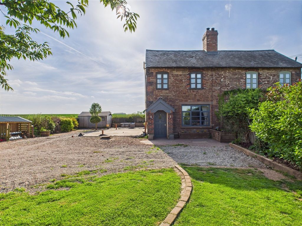Property photo 1 of 32