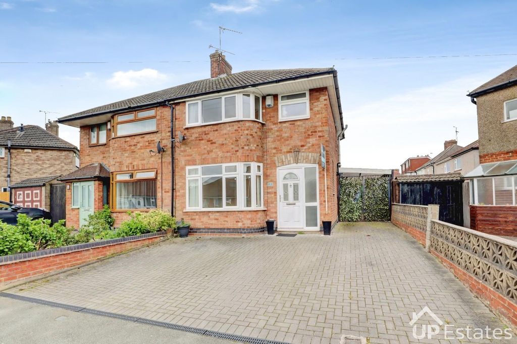 Property photo 1 of 13 Front Aspect