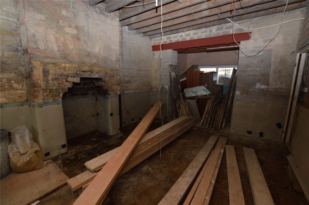 Property photo 2 of 6 Picture No. 01