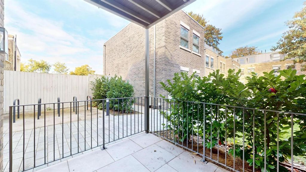 Property photo 1 of 16 Barrain London - Property For Sale In E13