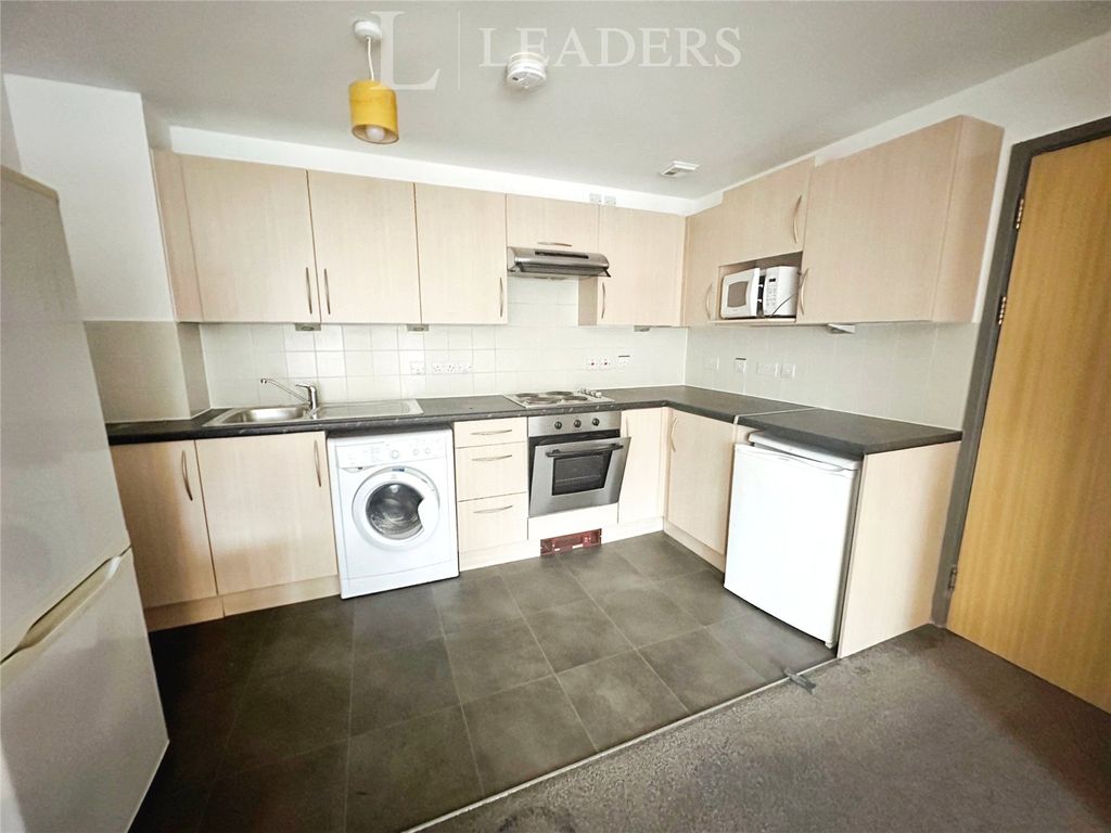 Property photo 3 of 8 Picture No. 13