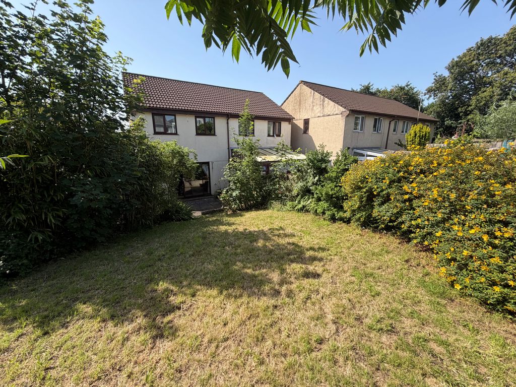 Property photo 3 of 9 4