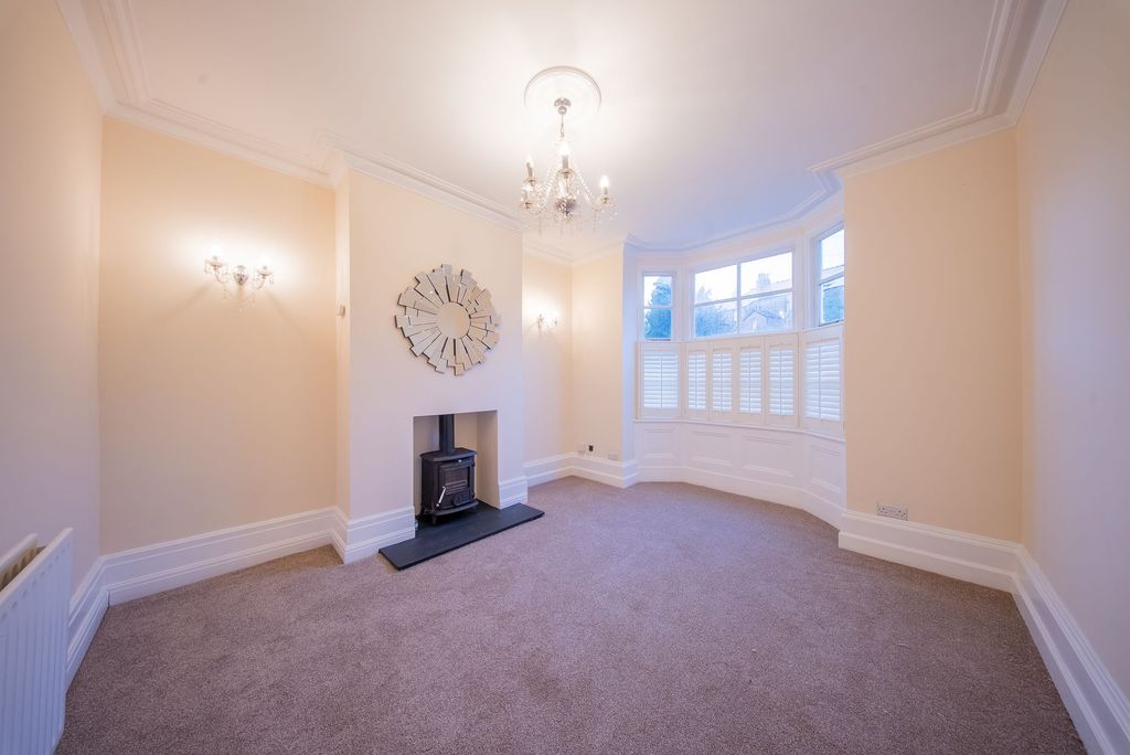 Property photo 2 of 6 Living Room