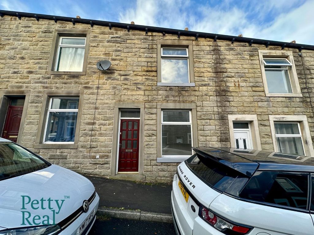 Property photo 2 of 10 E7Dfa5A6-5376-496C-B919-B428B68F7F0B.Jpeg