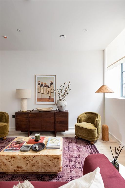 Property photo 3 of 13 Hollybush Gardens, E2