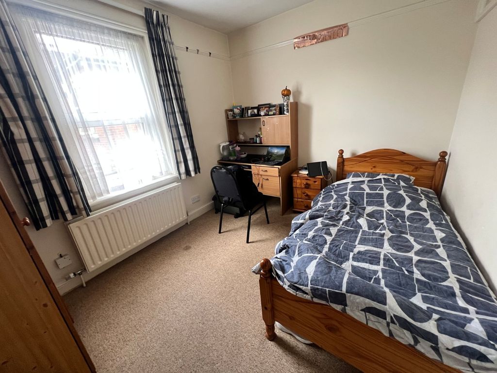 Property photo 3 of 6 Picture No. 15