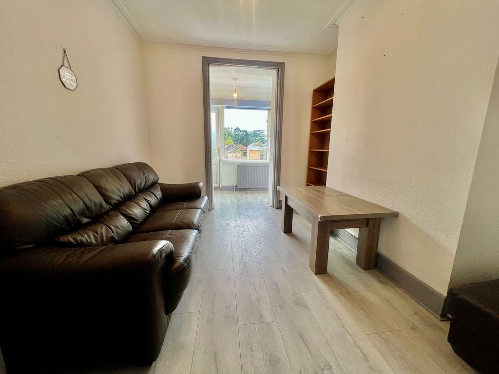 Property photo 2 of 9 Photo 17