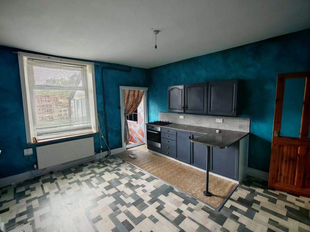 Property photo 3 of 16 Kitchen Diner