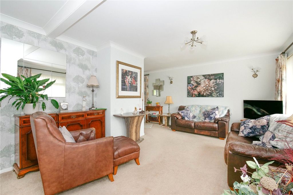 Property photo 2 of 19 Picture No. 13