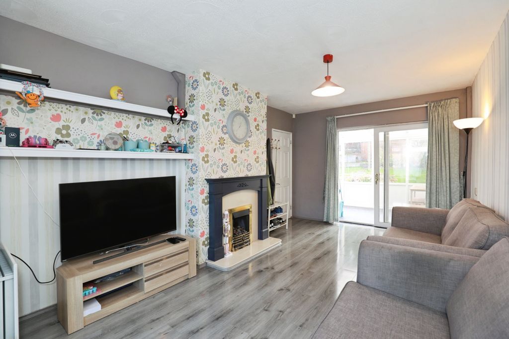 Property photo 2 of 15