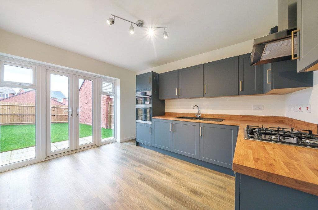 Property photo 3 of 21 Picture No. 07