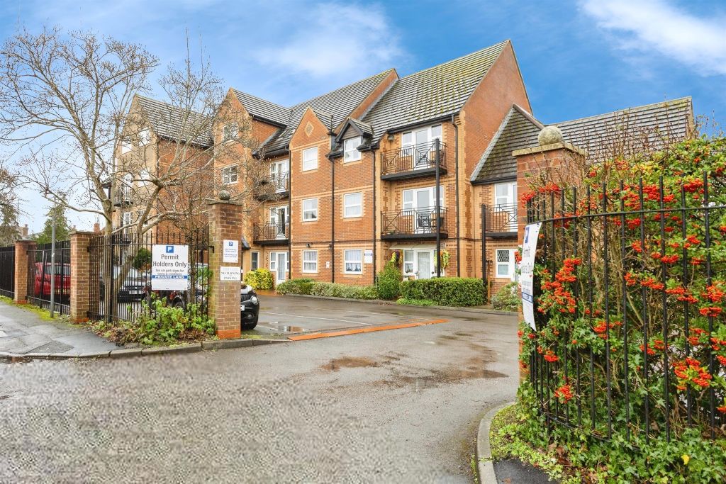 Property photo 1 of 21