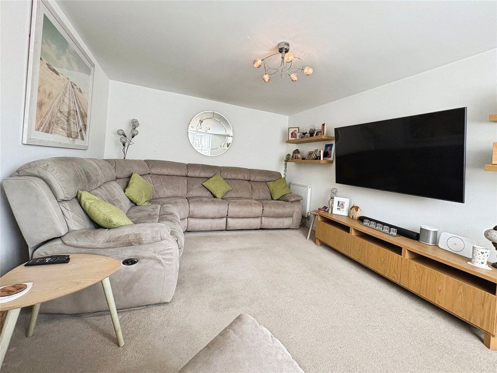 Property photo 3 of 22 Picture No. 21