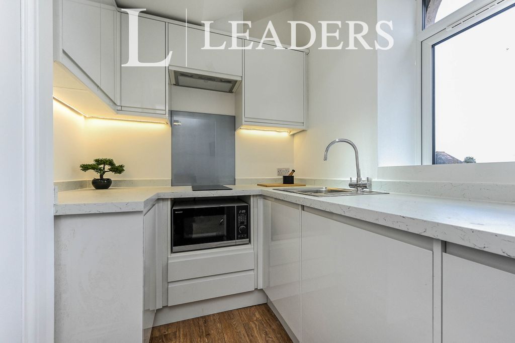 Property photo 2 of 11 2