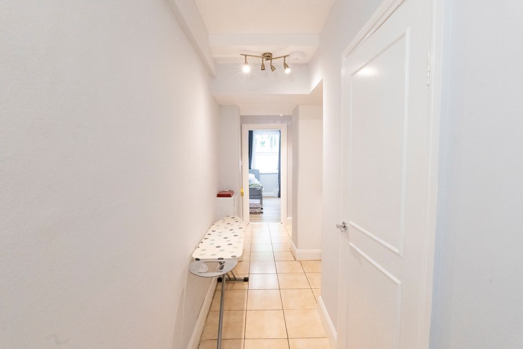 Property photo 3 of 8 Hallway