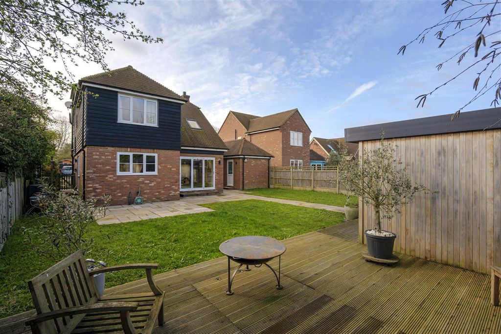 Property photo 3 of 33