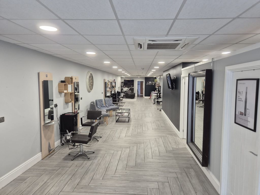 Property photo 1 of 3