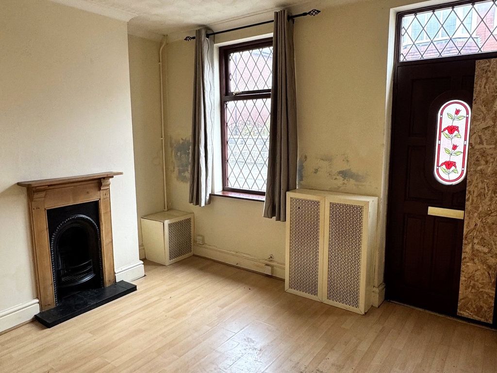 Property photo 2 of 9 2