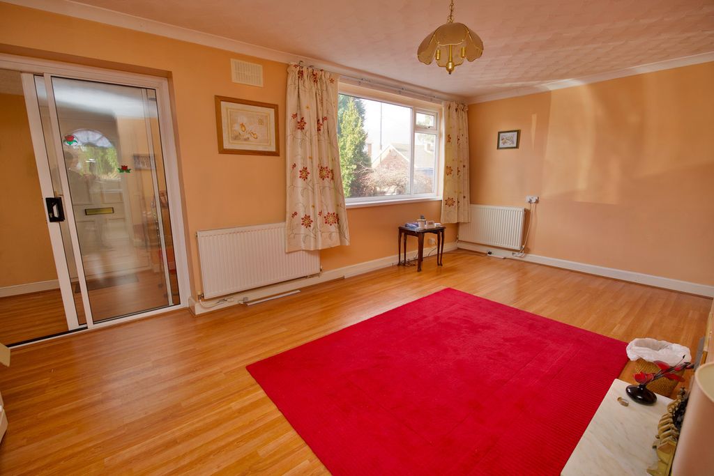 Property photo 3 of 13