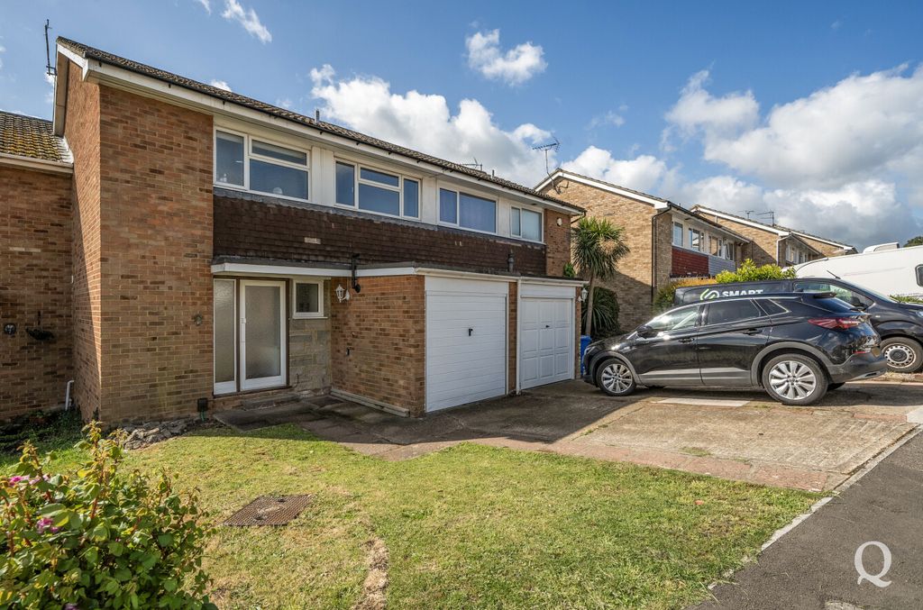 Property photo 1 of 25 48B0B5Fb-81Bf-418...