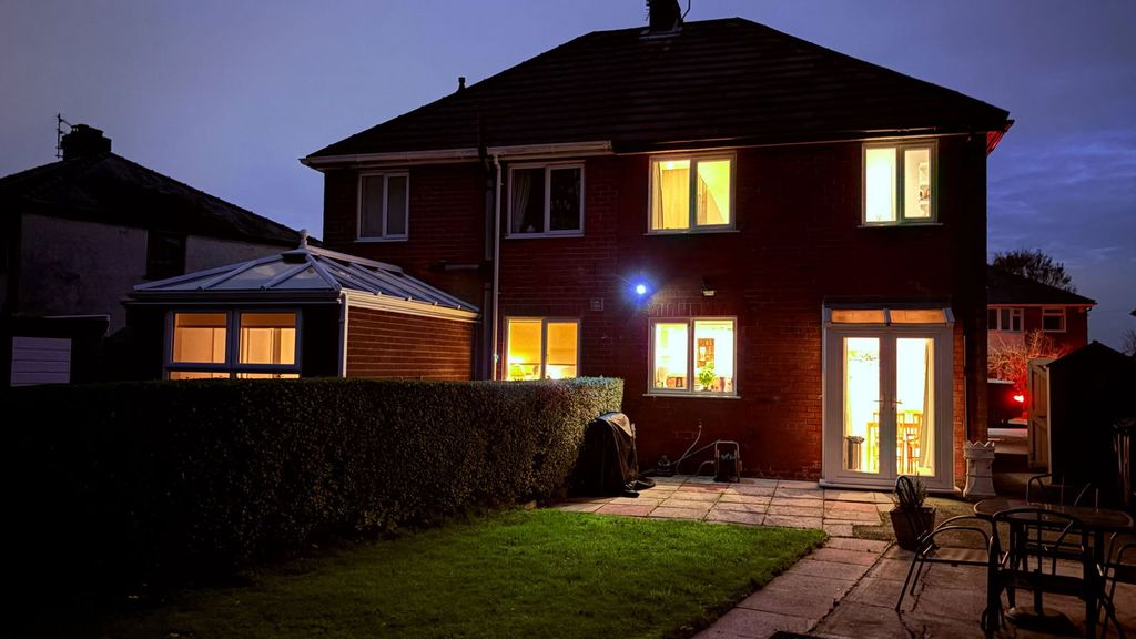 Property photo 2 of 21