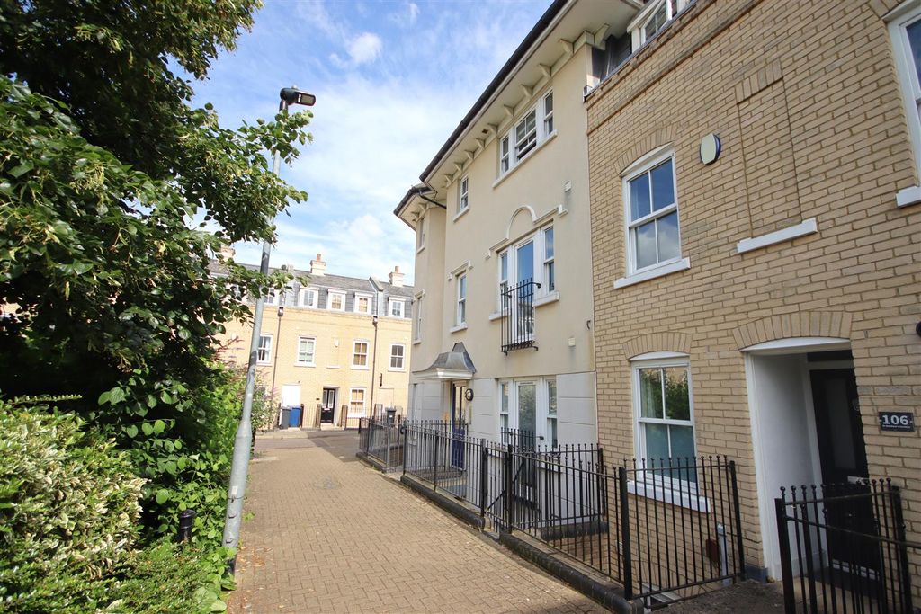 Property photo 1 of 16 Img_9585.Jpg