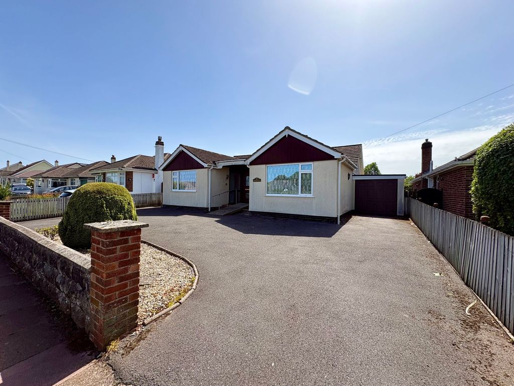 Property photo 1 of 32
