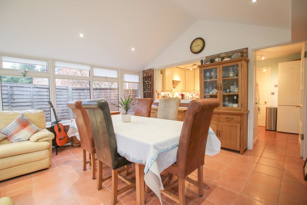 Property photo 2 of 26