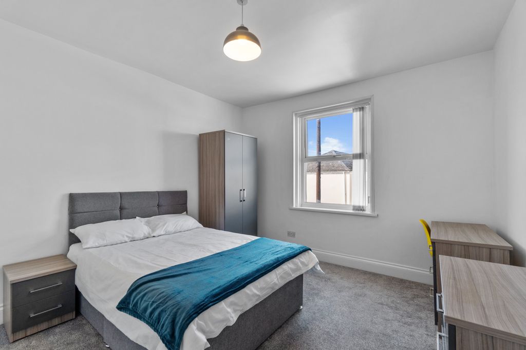 Property photo 1 of 7 0019