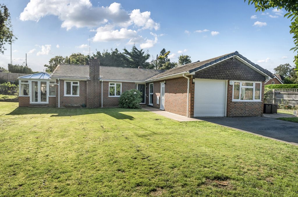 Property photo 1 of 24 1349993-16-68Bf06...