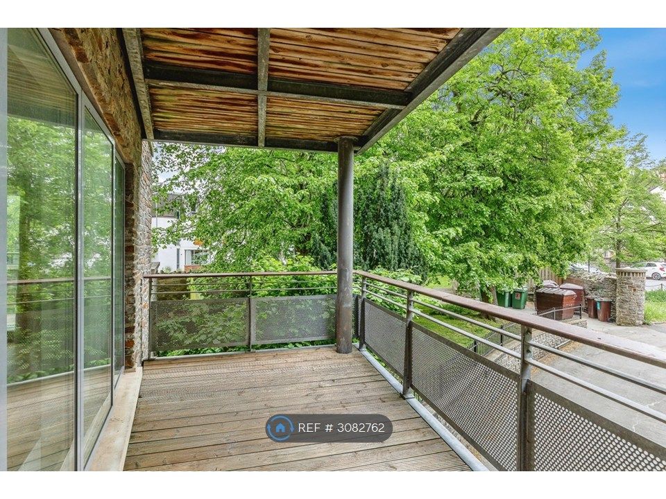 Property photo 3 of 16 Balcony