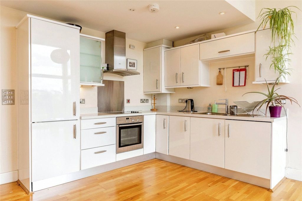 Property photo 3 of 13 Picture No. 16