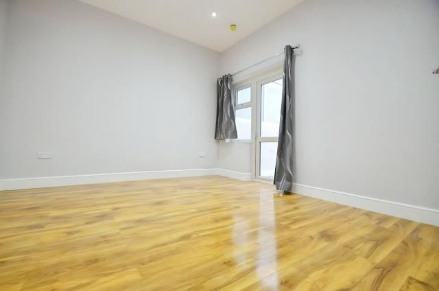 Property photo 3 of 11 Reception Room