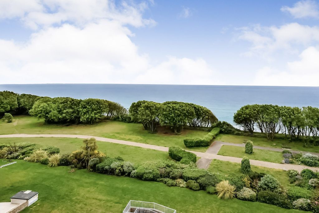 Property photo 1 of 19 Pbox-Img.Jpg