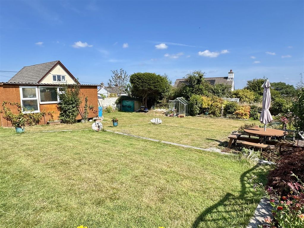 Property photo 2 of 48