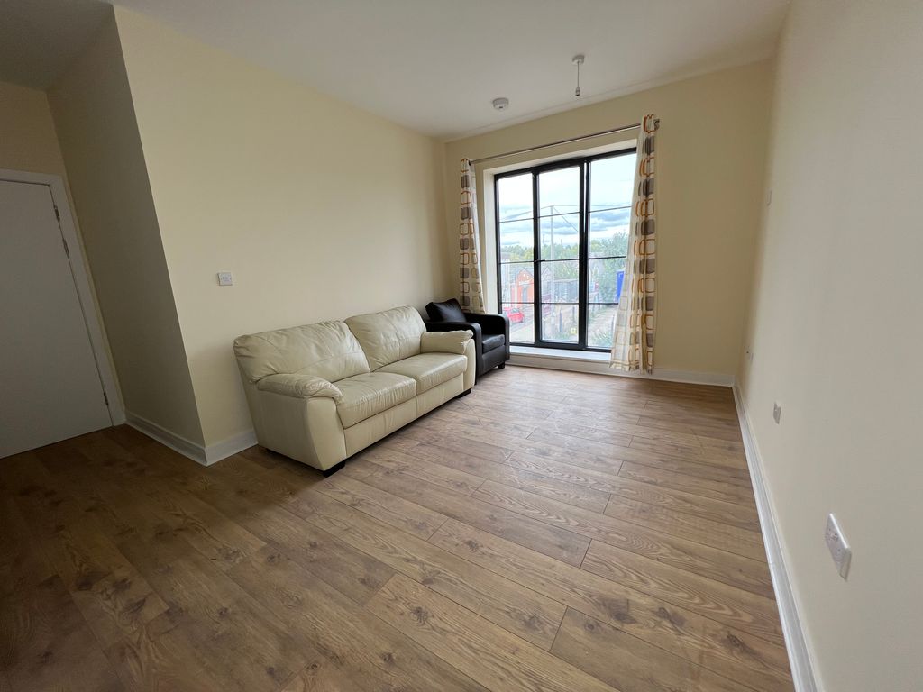 Property photo 2 of 5