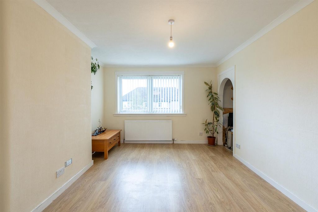 Property photo 2 of 14 19 Campsie Road Perth-28.Jpg