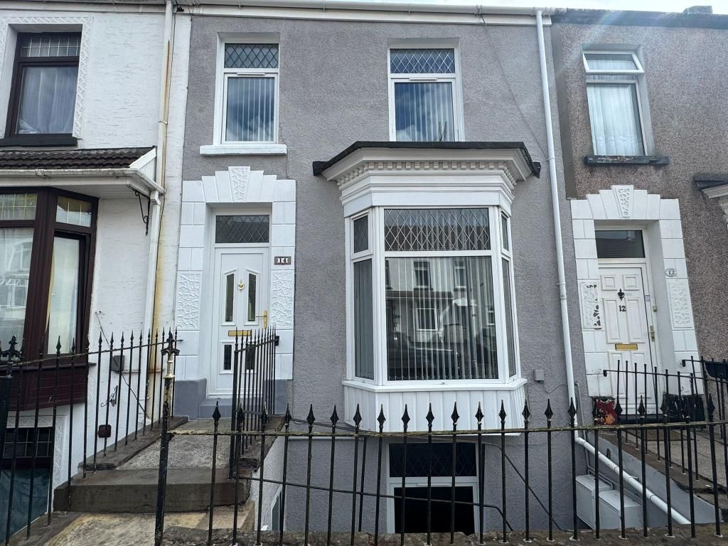 Property photo 1 of 31