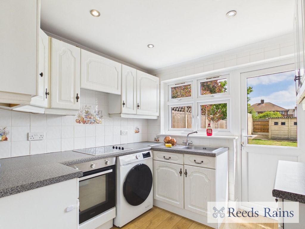 Property photo 2 of 16 Picture No. 03