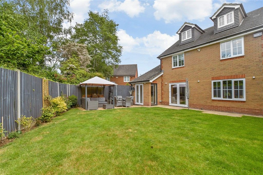 Property photo 1 of 20 Rear Garden