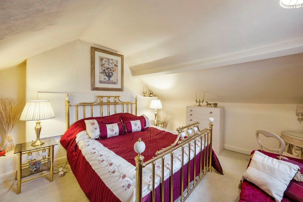 Additional image 14 of 6 bed end terrace house for saleRegent Square, Town, Doncaster DN1