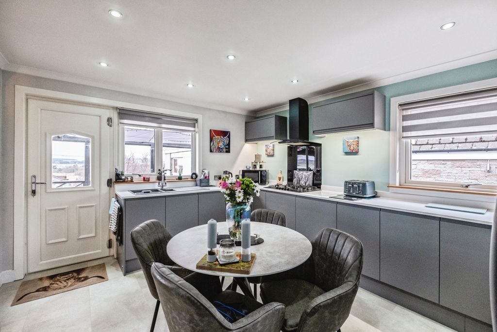 Property photo 3 of 20 Photo #3